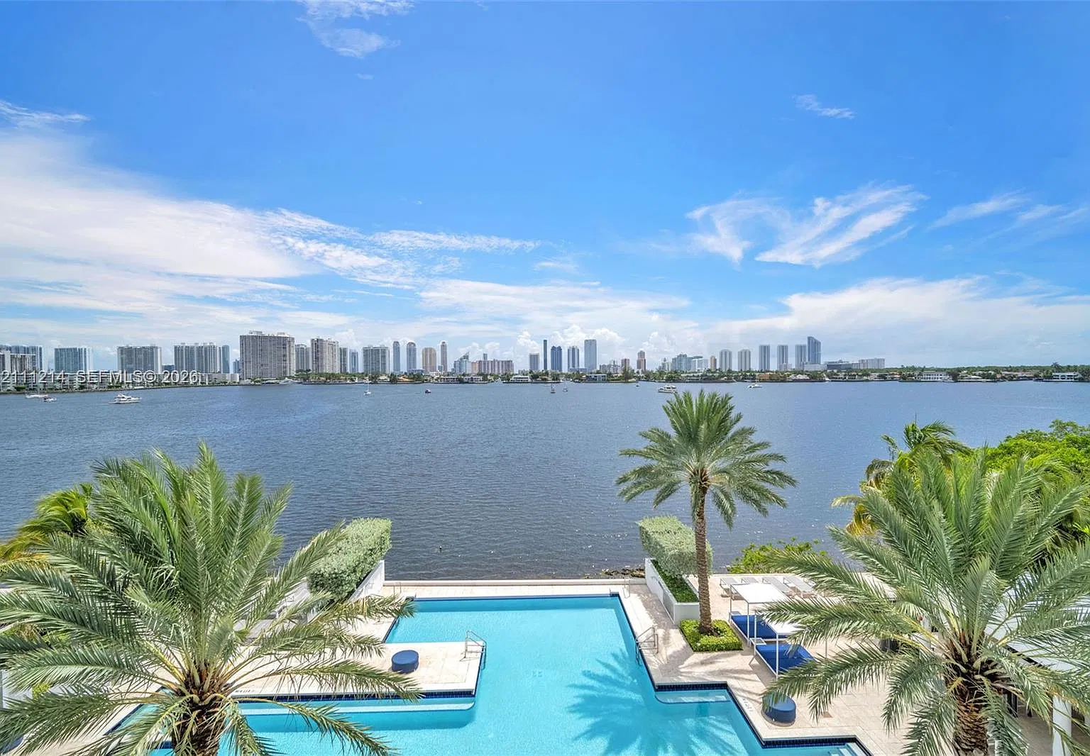 Marina Palms Residences S — Photo 2