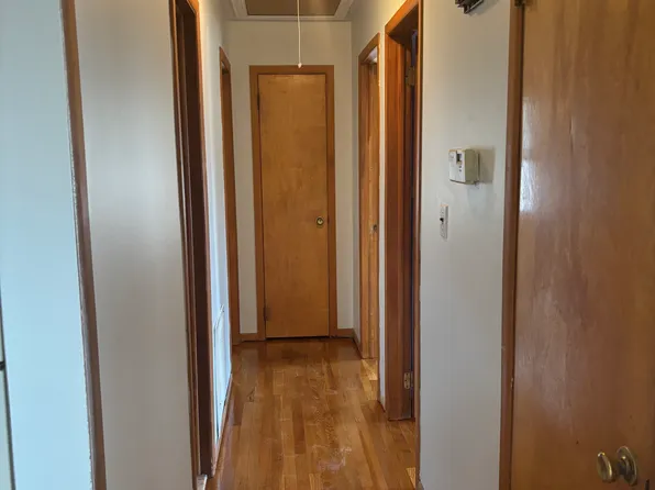 17 S Harrison Ave, Iselin, NJ 08830