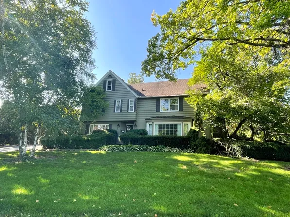 309 W 16th St, Sterling, IL 61081