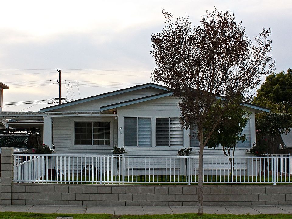 3429 Nevada Front House