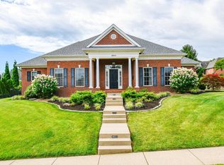 8955 Willowbend Dr, Newburgh, IN 47630