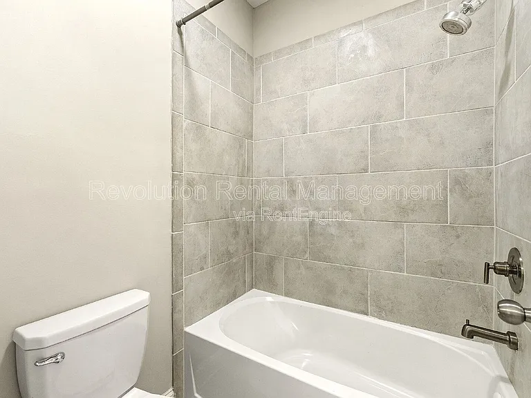 105 W Dixie Ave SE — Photo 29