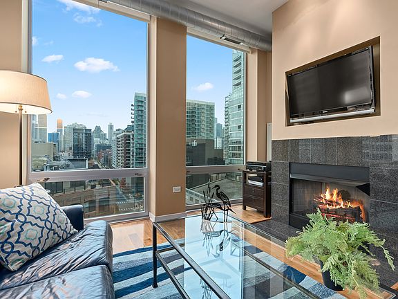 5th image of 700 N Larrabee St APT 807