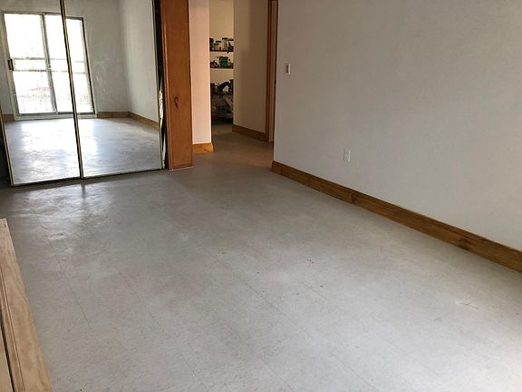 2nd image of 410 Castle Hill Ave #1
