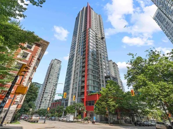 1211 Melville St #1705, Vancouver, BC V6E 0A7