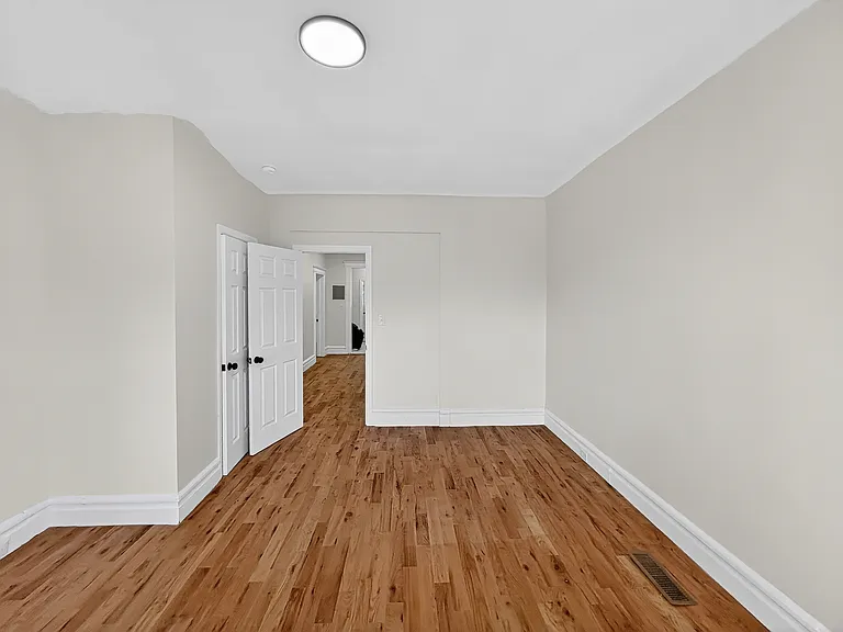 345 Walnut St #1R — Photo 35
