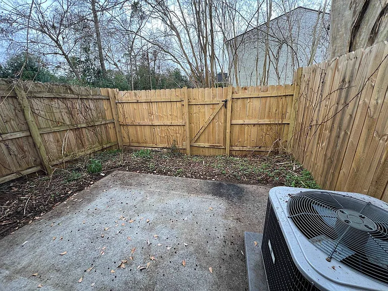 218 White Dr #D — Photo 18