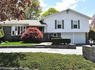 42 E Bel Air Rd, Cranston, RI 02920