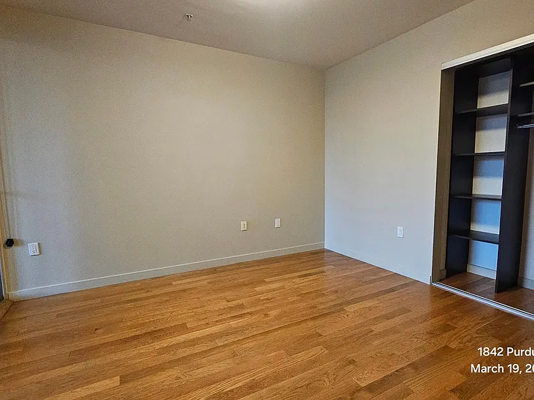 1842 Purdue Ave #202 — Photo 12