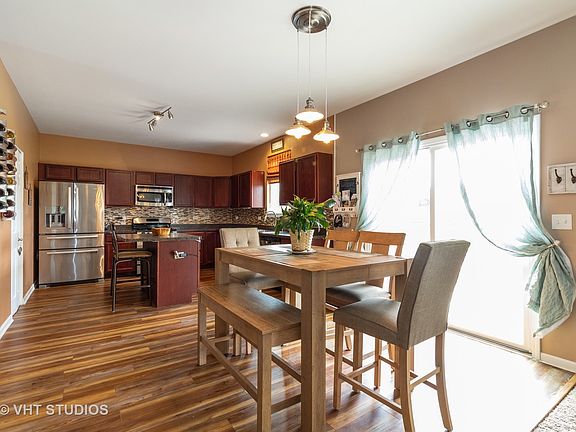 4th image of 410 Arquilla Ct