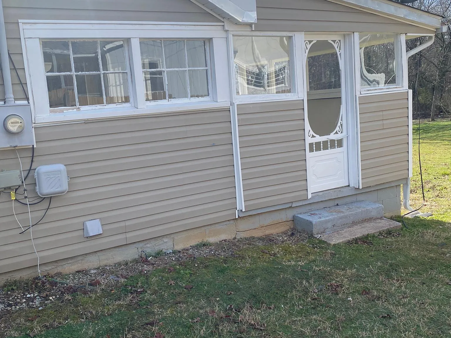 3 bed, 1056 sqft, $1,669 — Photo 4
