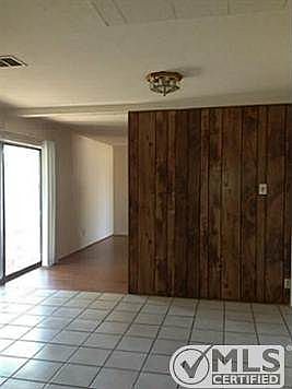 3rd image of 967 Elmwood Dr