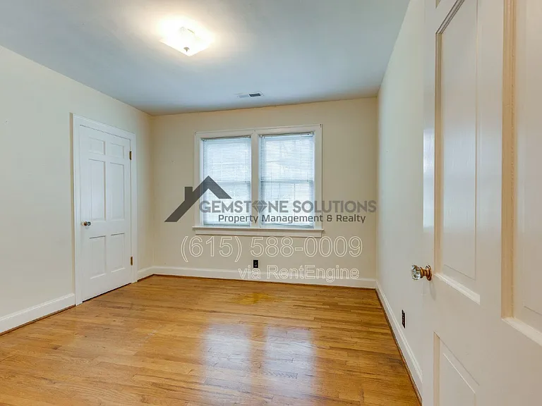 715 Hillsboro Rd — Photo 30