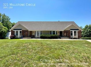 321 NW Millstone Cir, Blue Springs, MO 64015