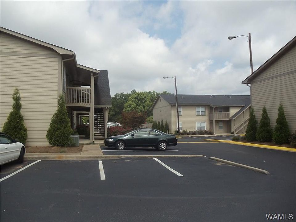 2nd image of 210 15th St E APT 38