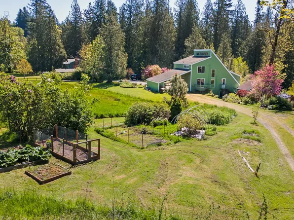 36250 SE Hurlburt Rd, Corbett, OR 97019