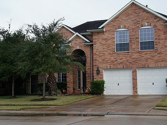 2nd image of 3007 Lake Shore Harbour Dr