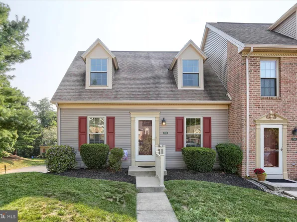 1743 Weatherburn Dr, New Cumberland, PA 17070