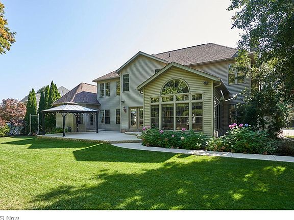 5th image of 348 Spyglass Dr