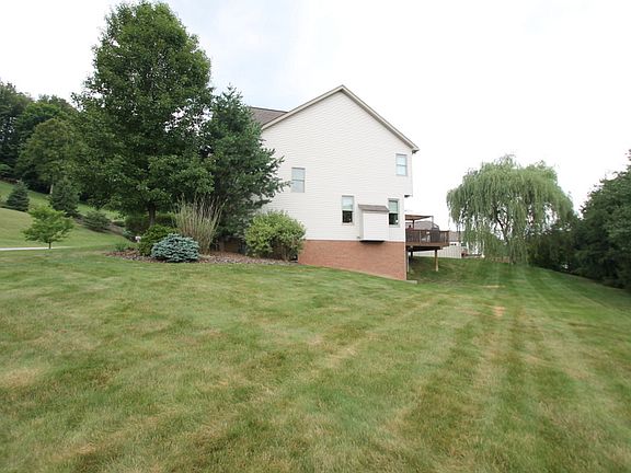 4th image of 407 Meadowood Dr