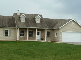 2424 N 4090th Rd, Sheridan, IL 60551