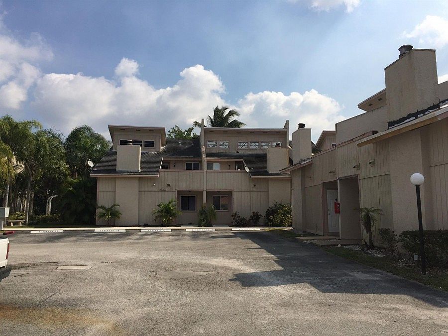 1st image of 3943 Coral Springs Dr