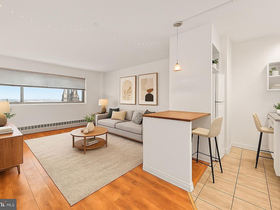1st image of 2101 Chestnut St Unit 1613