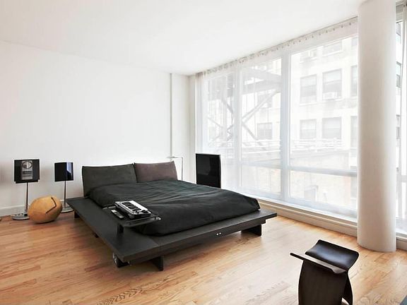 4th image of 133 W 22nd St APT 12D