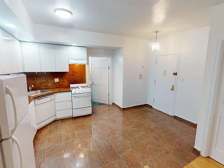 29 E 37th St #5B — Photo 7
