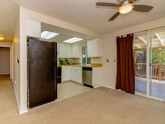 5th image of 10104 Alaska St S