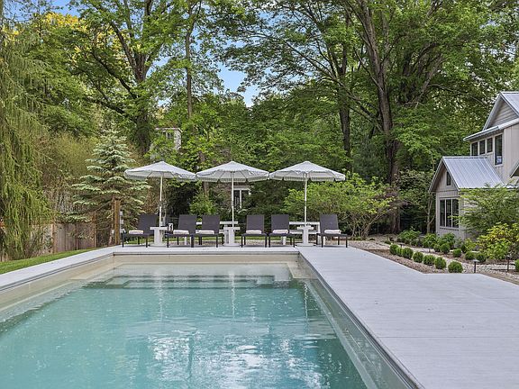 5th image of 10222 Town Line Rd #A-b