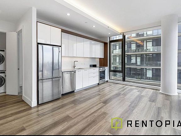 3rd image of 224 E 135th St #1026
