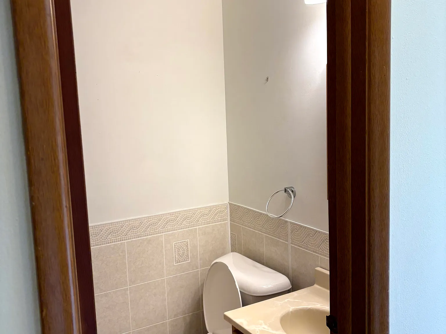 3 bed, 1.5 bath, 1200 sqft, $1,300 — Photo 4