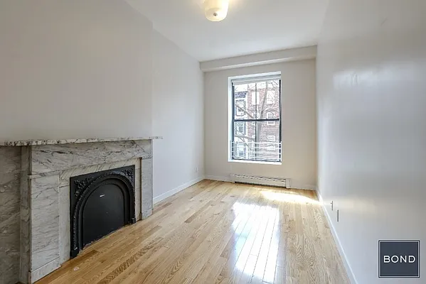 Rented by Bond New York | media 10