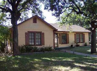 2206 Avenue E, Brownwood, TX 76801