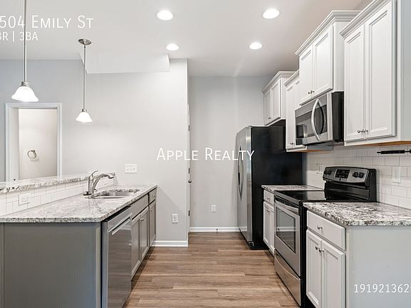 5th image of 3504 Emily St