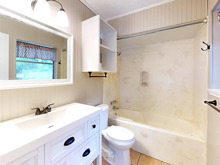 5221 Cottonwood Cir — Photo 16