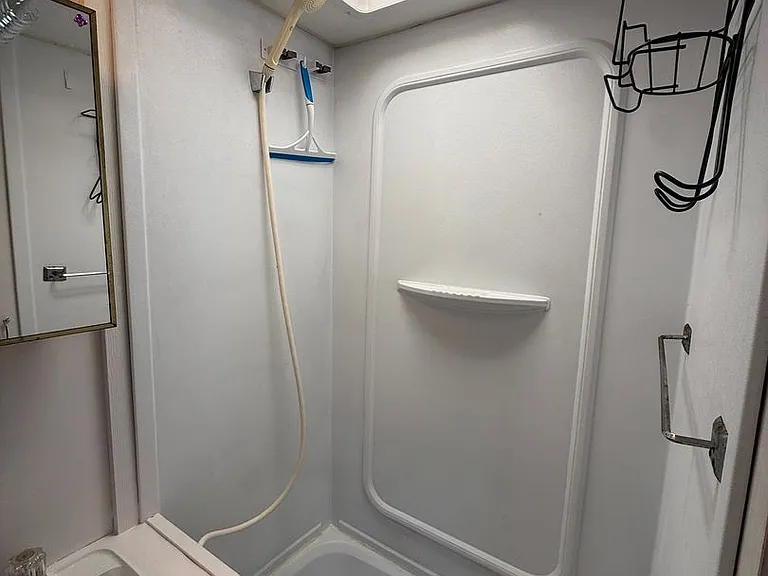 111 Marine Cir #16 — Photo 12