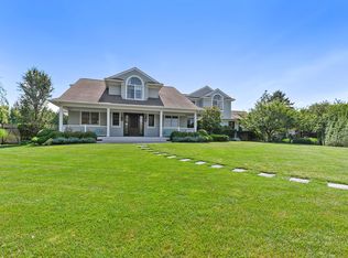 3 Halsey Ln, Quogue, NY 11959