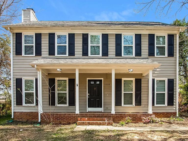 11025 Ballards Pond Ln — Photo 1