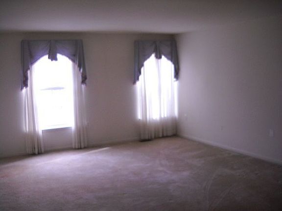 5th image of 4 Victoria Ct