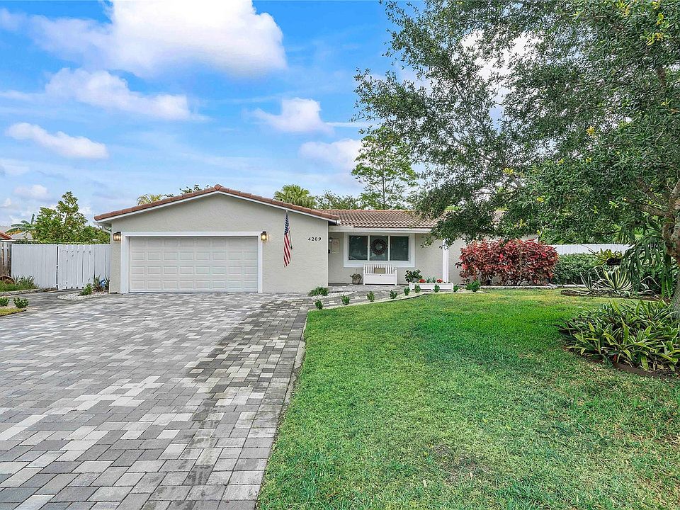 1st image of 4209 NW 75th Avenue