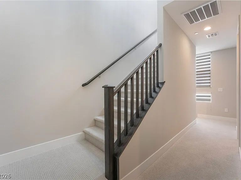 667 Grey Saker St — Photo 26