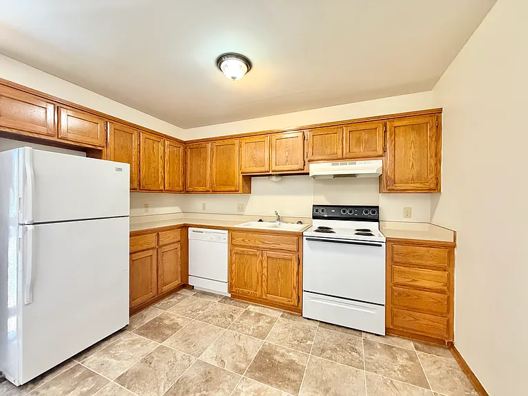 385 S Teehee Dr #8 — Photo 15