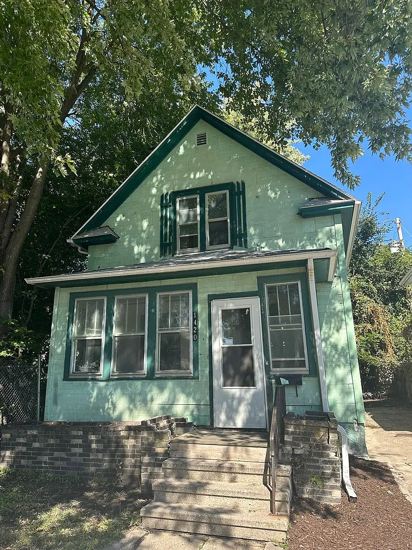 Building Photo - 1420 5th Ave N