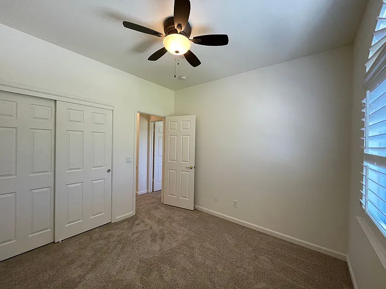 4719 Prospect Ave — Photo 24