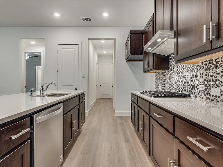 5411 Grand Ave — Photo 12