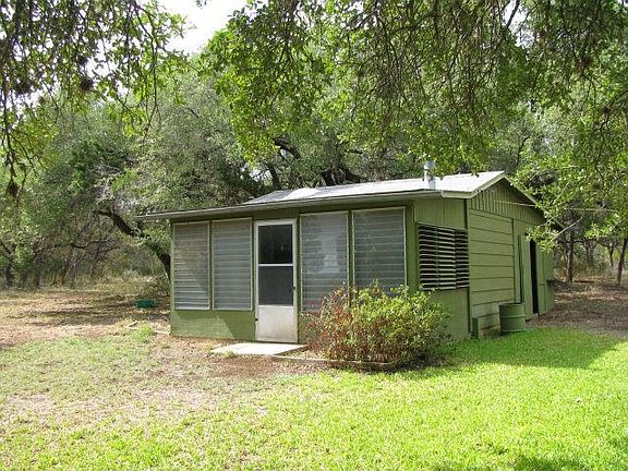 4th image of 951 Edwards Blvd