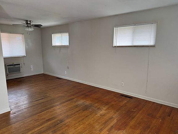 2nd image of 4294 Chandler Dr