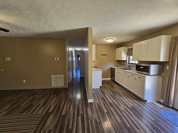 5th image of 1282 Deneen Ln
